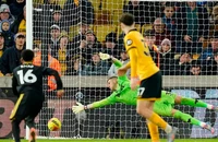 Premier League giải thích quyết định gây tranh cãi trong trận MU thắng Wolves