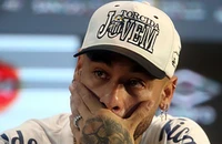 Neymar gặp bác sĩ thần kỳ cứu vãn hy vọng