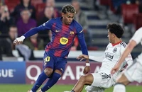 Yamal lập kỷ lục Champions League mới vẫn hờn dỗi