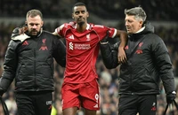 Liverpool chấn động trước tin xấu về Isak