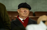Cuộc sống mới của Sir Alex Ferguson: Sự kiên cường, tình yêu và buông bỏ