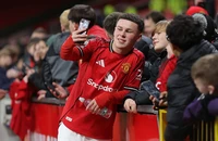 MU đề nghị Rooney ký hợp đồng mới