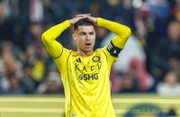 Ronaldo đình công đến bao giờ?