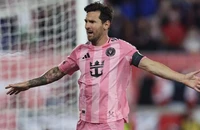 5 "quái vật chân trái" ghi nhiều bàn thắng nhất thế giới: Messi bất khả chiến bại