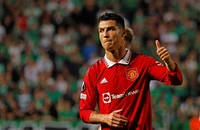 Ronaldo báo ban huấn luyện vì bị cầu thủ của MU gây hấn