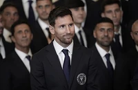 Hé lộ bí ẩn đằng sau việc Messi trở lại Barcelona bất thành