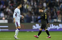 Ronaldo ngăn cản Messi