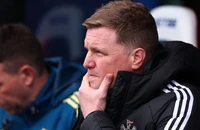 Newcastle đưa ra quyết định về việc sa thải HLV Howe sau tranh cãi lớn