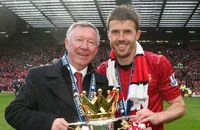 Carrick cần học hỏi Sir Alex Ferguson để dẫn dắt MU mùa tới