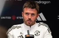 Carrick thất vọng trước quyết định gây tranh cãi của Man City