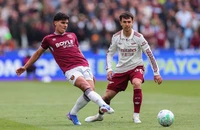 Arsenal đấu MU cho chữ ký của ngôi sao Premier League