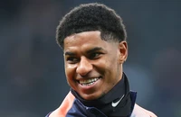 Rashford rộng đường trở lại MU