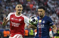 Sai lầm của ngôi sao Arsenal khi 'cắn răng' đá chung kết Champions League