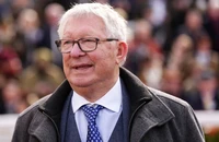 Sir Alex Ferguson lần đầu xuất hiện sau khi nhập viện