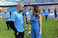 Tình bạn thân thiết giữa Pep Guardiola và nữ bình luận viên xinh đẹp