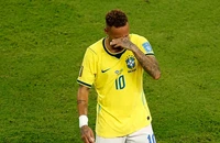 Neymar xúc động bật khóc nức nở
