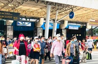 Sân bay Tân Sơn Nhất khách đông nghẹt khách sau lễ 2-9