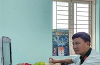 Đoàn bác sĩ Quân y khám bệnh, trao quà tết 200 hộ nghèo, chính sách