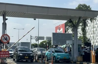 Thử nghiệm thu phí không dùng tiền mặt tại Sân bay Tân Sơn Nhất, Nội Bài