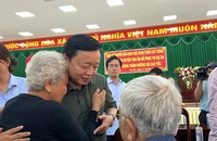 Phó Thủ tướng Trần Hồng Hà gặp gỡ người dân khu vực khai thác cát làm cao tốc 