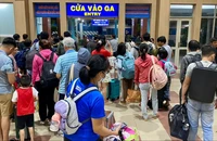 Cháy vé tàu hoả cao điểm hè 