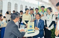 Sinh viên Đại học GTVT TP.HCM có cơ hội vận hành giao thông thông minh