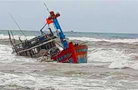 Vụ tàu cá bị tàu nước ngoài tông chìm ở vùng biển Khánh Hòa: Tìm thấy thi thể thuyền trưởng 