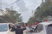 Bắt giam người dùng xe máy chặn đầu xe ô tô ở Đà Nẵng