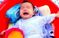 Tìm thân nhân của bé gái 6 tháng tuổi bị bỏ rơi ở TP.HCM