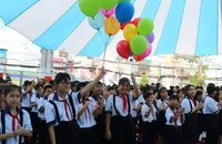 Ngày 20-11: Không nhận hoa và quà cáp
