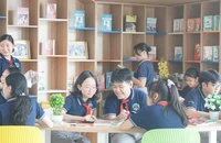 Học sinh thích thú với 'Không gian văn hóa Hồ Chí Minh' và thư viện thông minh 