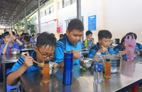 TP.HCM nghiêm cấm trường học nhận hoa hồng từ bữa ăn bán trú