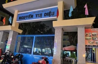 TP.HCM: Thực hư giáo viên nước ngoài bị cho nghỉ việc vì bảo vệ học sinh