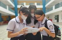 Sĩ tử cảm xúc trái chiều trước kỳ thi vào lớp 10 tại TP.HCM