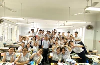 Nam sinh đạt điểm 10 môn toán tại TP.HCM đam mê đọc sách