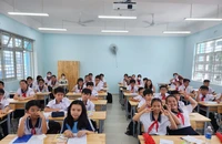 Tránh lạm thu đầu năm, Sở GD&ĐT TP.HCM yêu cầu thanh toán không dùng tiền mặt