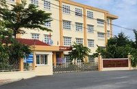 Thực hư việc 'bị đuổi học 7 ngày, không bao giờ cắp sách đến trường'