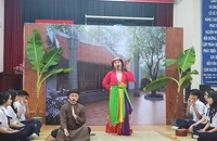 Học sinh hiểu về loại hình sân khấu truyền thống qua diễn chèo, múa rối nước