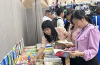 TP.HCM tổ chức giới thiệu sách giáo khoa lớp 5 để giáo viên chọn lựa