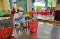 Trường học tại TP.HCM đề xuất nâng mức thu tiền ăn bán trú