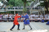 Ấn tượng học sinh thi đấu cờ người nhân dịp Giỗ Tổ Hùng Vương