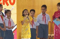 Bất ngờ học sinh tiểu học làm phim bằng tiếng Anh