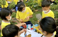 Bảng điểm cuối năm toàn 9, 10 nhưng vì chữ 'H' mà không được học sinh xuất sắc