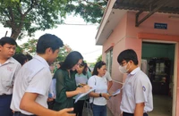 Thầy cô tiếp sức cho sĩ tử trước kỳ thi vào lớp 10 tại TP.HCM
