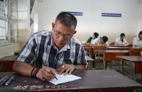 TP.HCM: Người cha 48 tuổi dự thi tốt nghiệp THPT để làm gương cho con