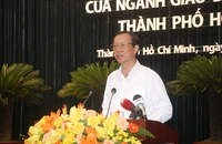 Bộ GD&ĐT đề nghị TP.HCM sớm có trường học dùng tiếng Anh là ngôn ngữ thứ hai 