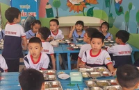 Tránh lạm thu đầu năm, 1 quận tại TP.HCM ra văn bản chỉ đạo 