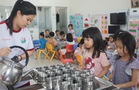 Trường mầm non ở TP.HCM lựa chọn sữa cho trẻ thế nào?