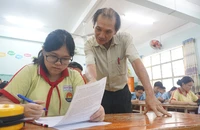 Lo cho học trò, nhiều trường tổ chức ôn tập đến sát kỳ thi vào lớp 10