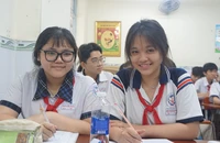 Sáng nay 5-6, hơn 76.000 thí sinh TP.HCM làm thủ tục dự thi vào lớp 10